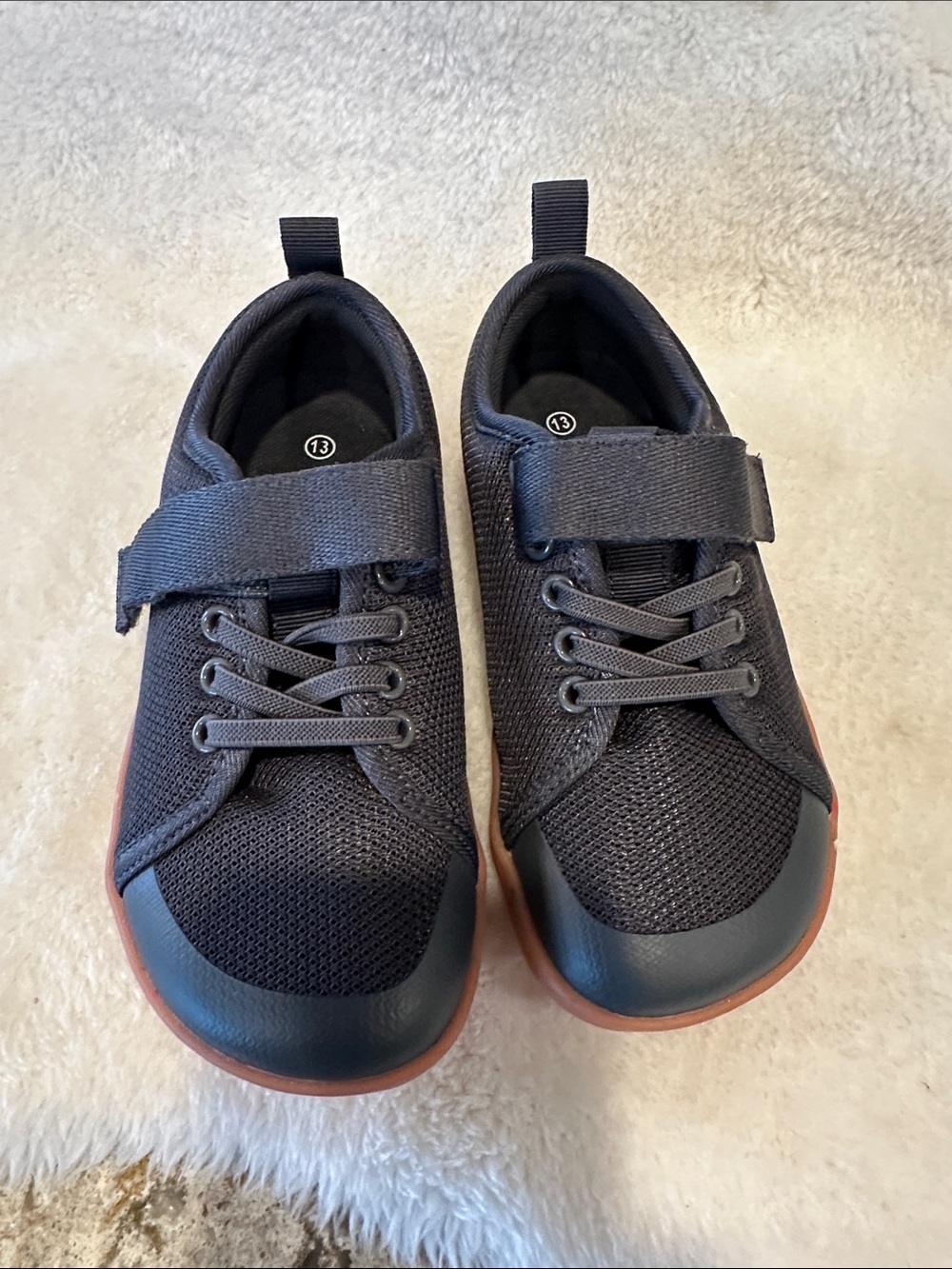 Nwob. Kids sneakers with Velcro